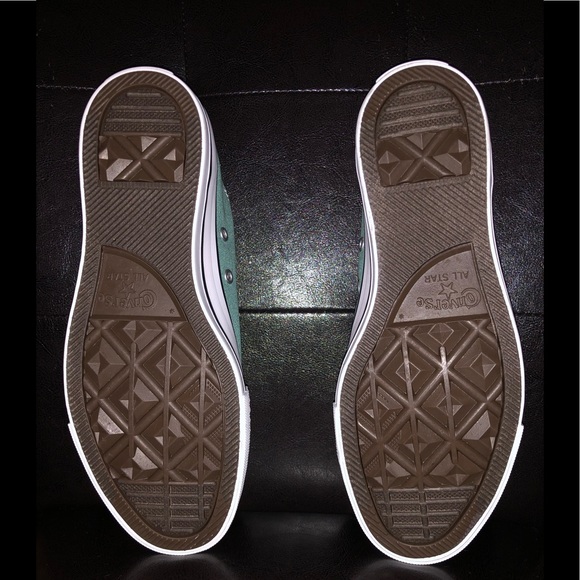 🛑SOLD🛑Authentic Mineral Teal Chuck Taylors - Picture 3 of 3